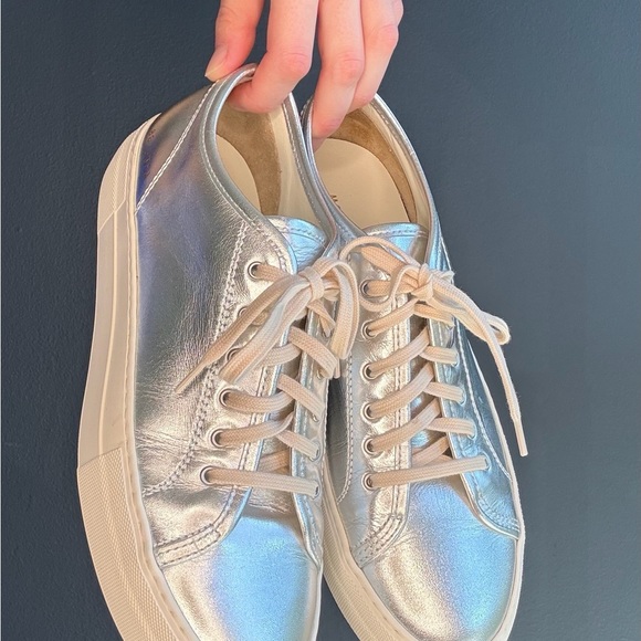 Common Projects Silver Platform Sneakers with Metallic Finish - Picture 3 of 4
